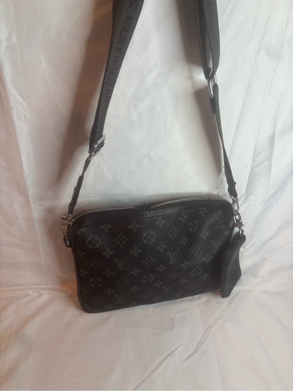 Louis Vuitton Black Monogram Messenger Crossbody Bag - Picture 3 of 5